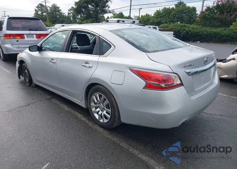 2015 Nissan Altima 2.5/2.5 S/2.5 Sl/2.5 Sv из США, поврежденный, VIN 1N4AL3AP7FN882469